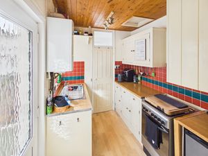 Kitchen- click for photo gallery
